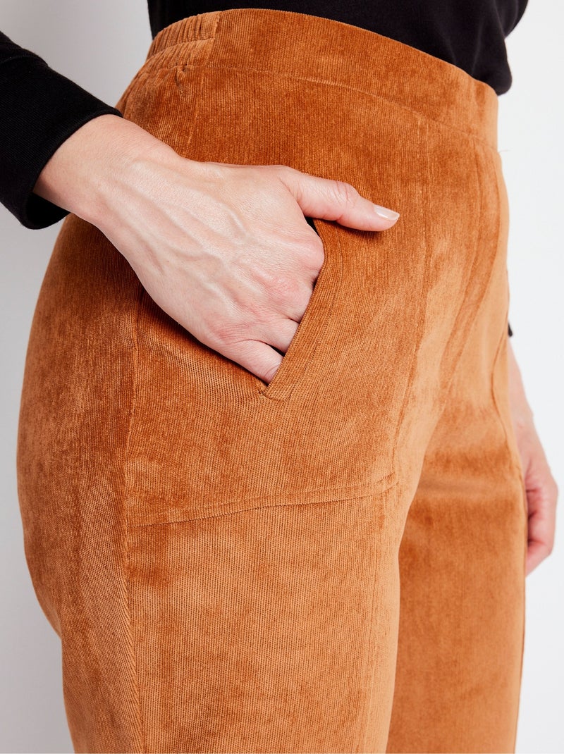Pantalón recto con cintura elástica y terciopelo milrayas - Afibel Marrón caramelo - Kiabi