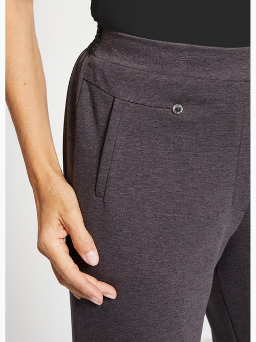 Pantalón recto con cintura semielástica - afibel - Kiabi Pantalón recto con cintura semielástica - afibel - Kiabi