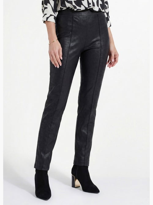 Pantalón recto con cinturilla semielástica y efecto piel - Afibel - Kiabi Pantalón recto con cinturilla semielástica y efecto piel - Afibel - Kiabi