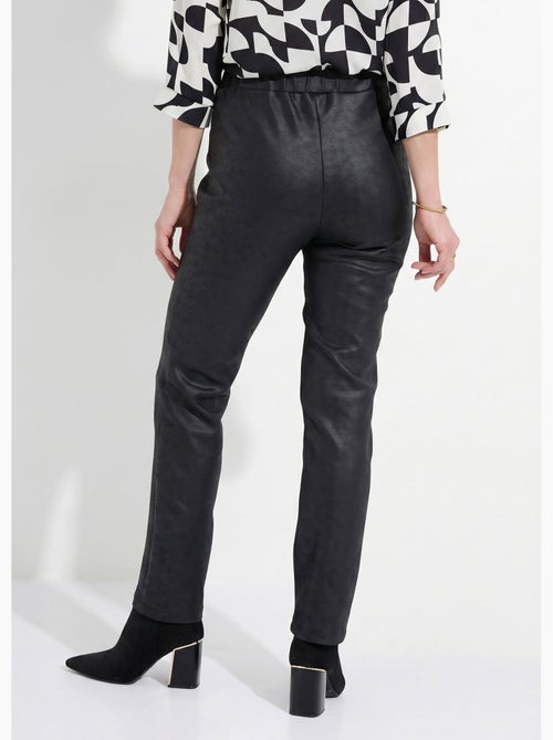 Pantalón recto con cinturilla semielástica y efecto piel - Afibel - Kiabi Pantalón recto con cinturilla semielástica y efecto piel - Afibel - Kiabi