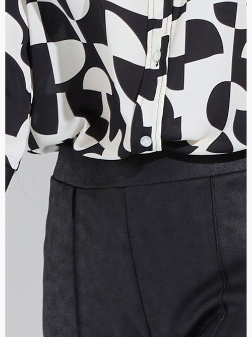Pantalón recto con cinturilla semielástica y efecto piel - Afibel - Kiabi Pantalón recto con cinturilla semielástica y efecto piel - Afibel - Kiabi