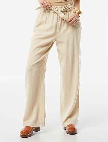 Pantalón recto con cinturón anudable