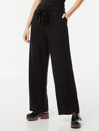Pantalón recto con cinturón anudable