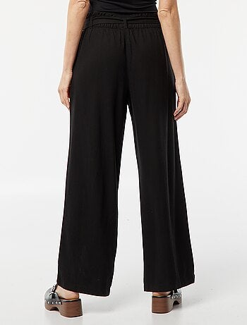 Pantalón recto con cinturón anudable