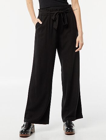 Pantalón recto con cinturón anudable