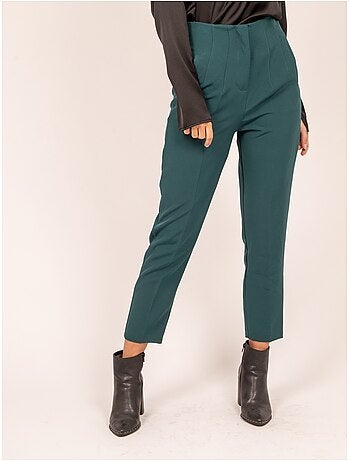 Pantalón recto con pinzas EZARA