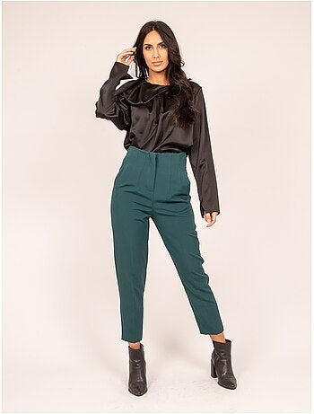 Pantalón recto con pinzas EZARA
