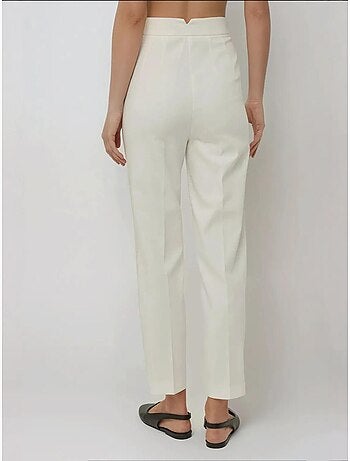 Pantalón recto de corte premium con detalle de bolsillo hiccup