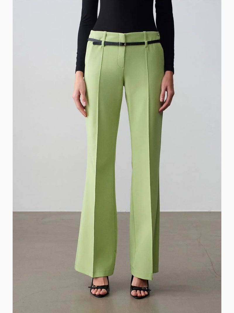 Pantalón recto de crepé con cinturón dilvin Verde menta - Kiabi