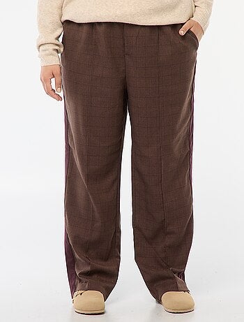 Pantalón recto de cuadros con banda en los laterales