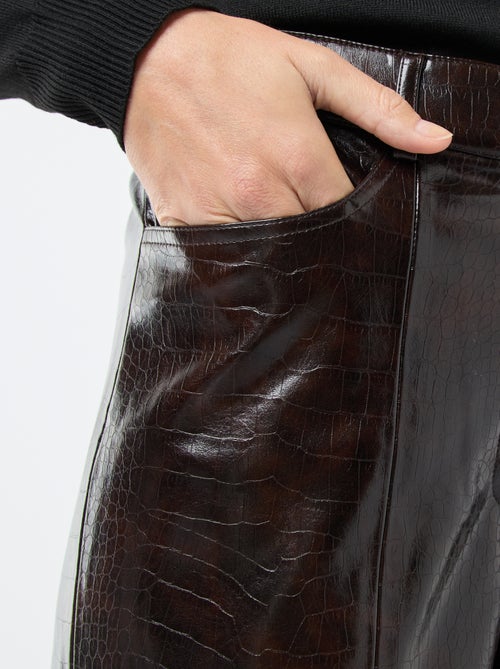 Pantalón recto de imitación con efecto "piel de serpiente" - Kiabi