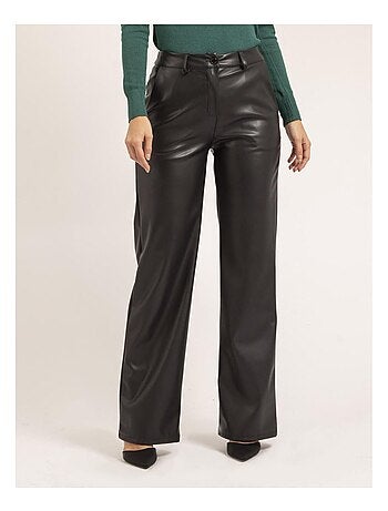 Pantalón recto de simil cuero EVANIA