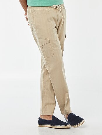 Pantalón recto multibolsillos de sarga