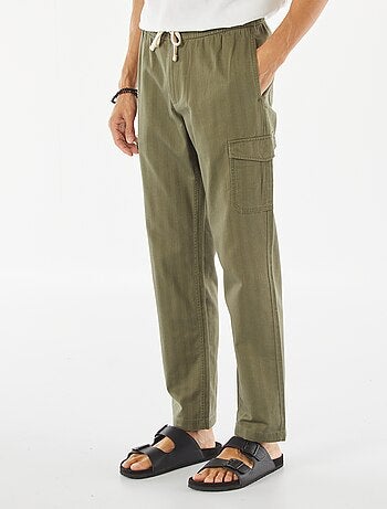 Pantalón recto multibolsillos de sarga