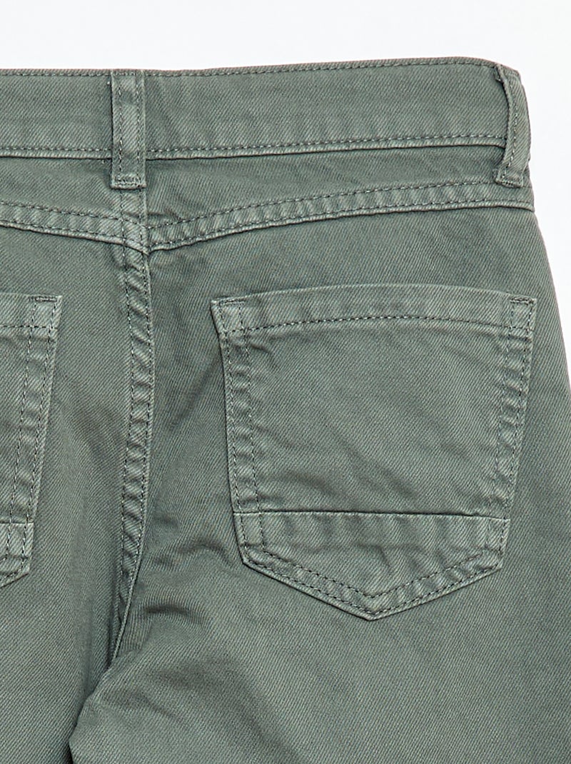Pantalón regular 5 bolsillos Verde - Kiabi
