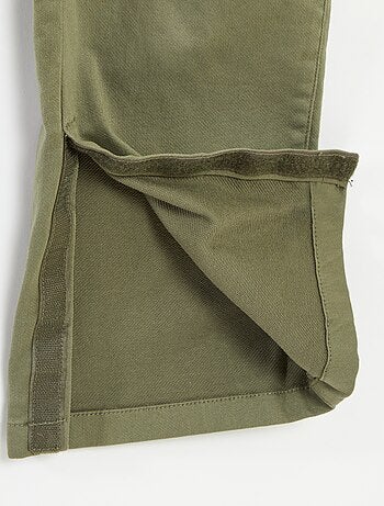 Pantalón regular con bolsillos con solapa - Fácil de Poner