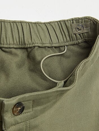 Pantalón regular con bolsillos con solapa - So Easy