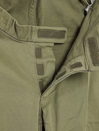 Pantalón regular con bolsillos con solapa - So Easy