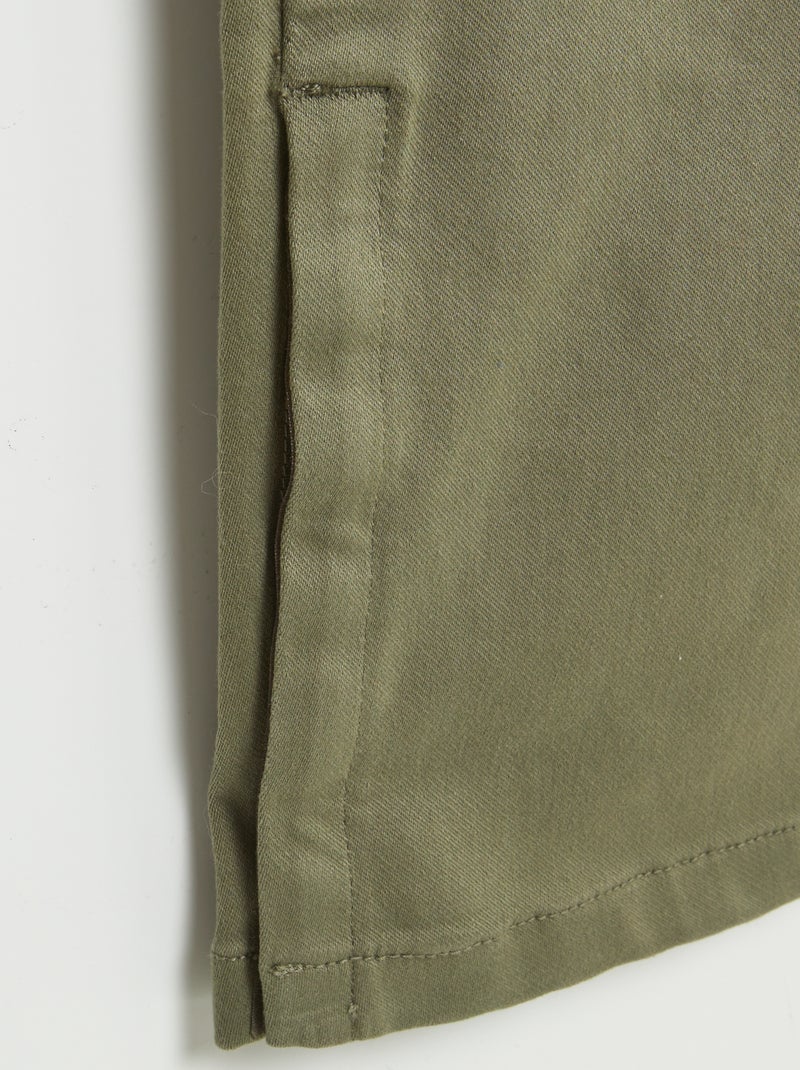 Pantalón regular con bolsillos de solapa - colección fácil de poner VERDE - Kiabi