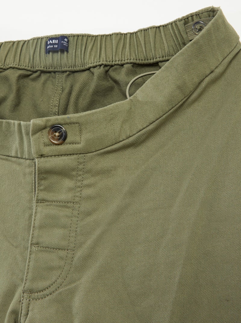 Pantalón regular con bolsillos de solapa - colección fácil de poner VERDE - Kiabi