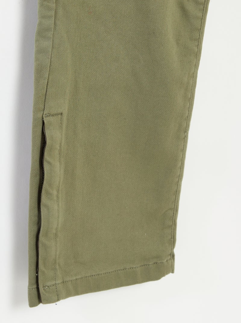 Pantalón regular con bolsillos de solapa - colección fácil de poner VERDE - Kiabi