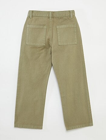 Pantalón regular con bolsillos