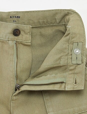 Pantalón regular con bolsillos