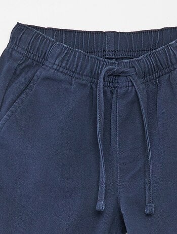 Pantalón regular liso