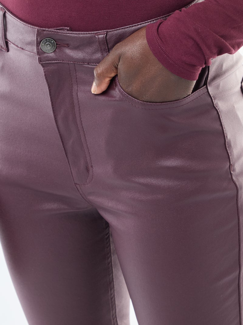 Pantalón skinny coated liso Purpura - Kiabi