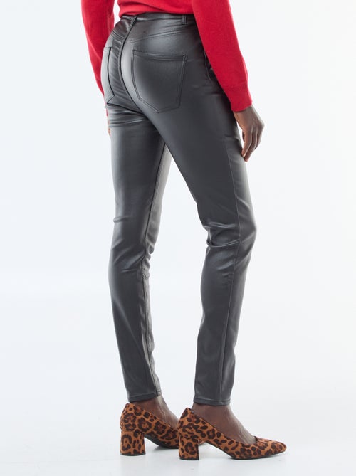 Pantalón skinny revestido liso - Kiabi
