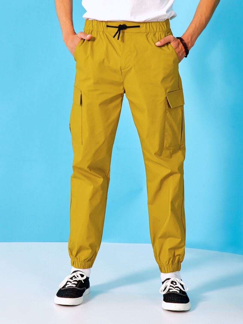Pantalón slim con bolsillos laterales KAKI - Kiabi