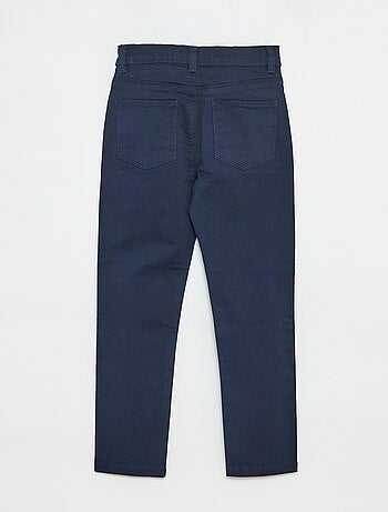 Pantalón slim corte ajustado 4 bolsillos