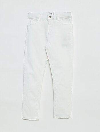 Pantalón slim corte ajustado 4 bolsillos