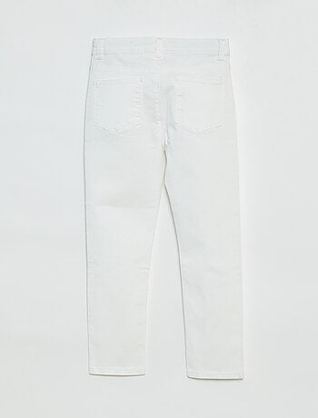 Pantalón slim corte ajustado 4 bolsillos