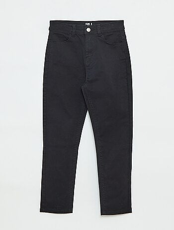 Pantalón slim corte ajustado 4 bolsillos