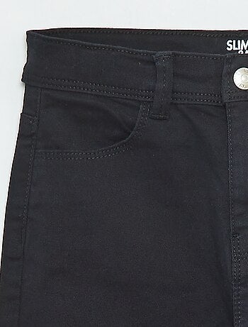Pantalón slim corte ajustado 4 bolsillos