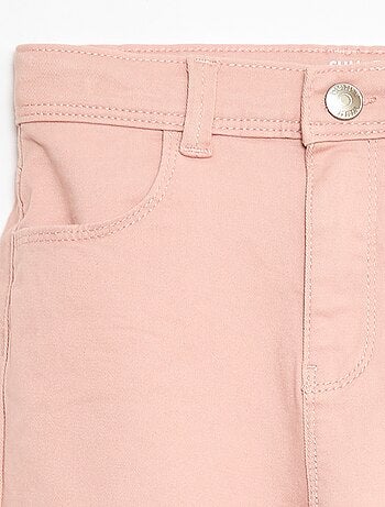 Pantalón slim corte ajustado 4 bolsillos