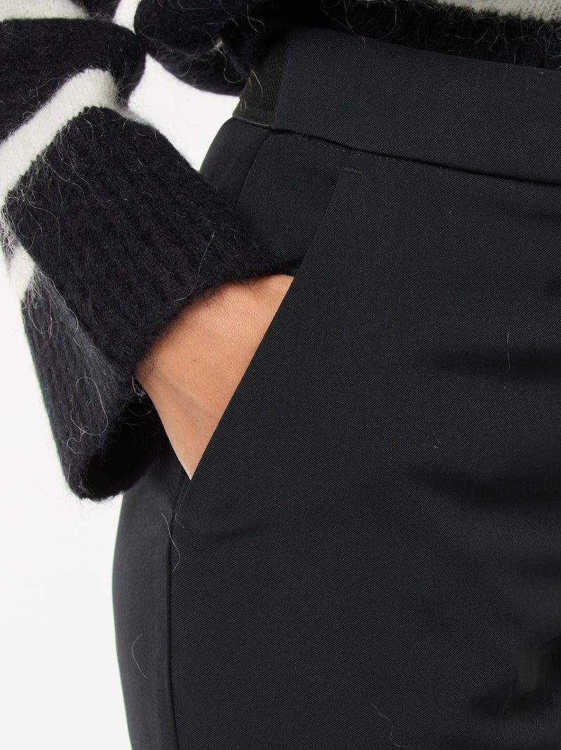 Pantalón slim fit Negro - Kiabi