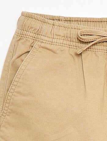 Pantalón stretch liso multibolsillos