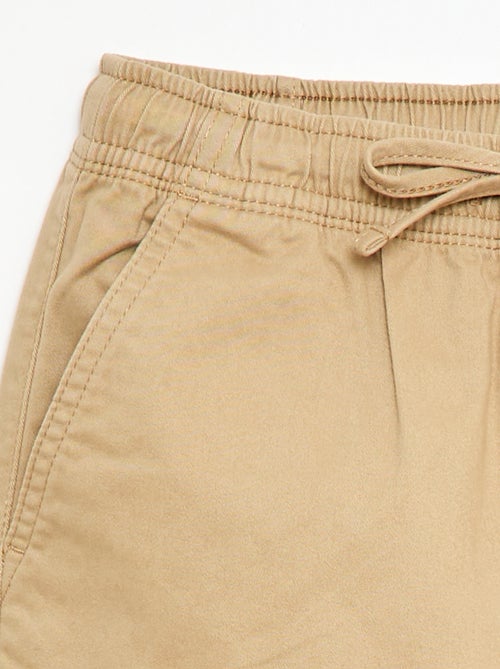 Pantalón stretch liso multibolsillos - Kiabi