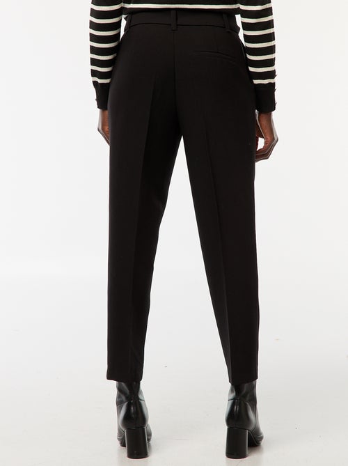 Pantalón tapered vaporoso con cinturón con hebilla - Kiabi