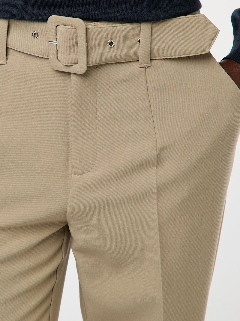 Pantalón tapered vaporoso con cinturón con hebilla Verde - Kiabi