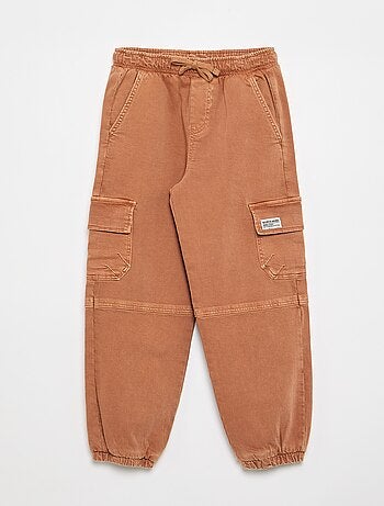 Pantalón tipo chándal