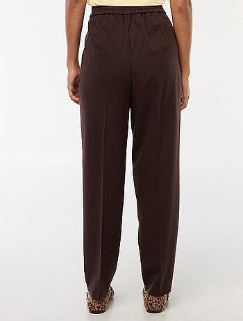 Pantalón tipo jogger liso