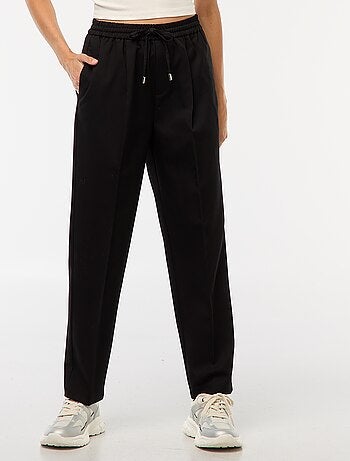 Pantalón tipo jogger liso