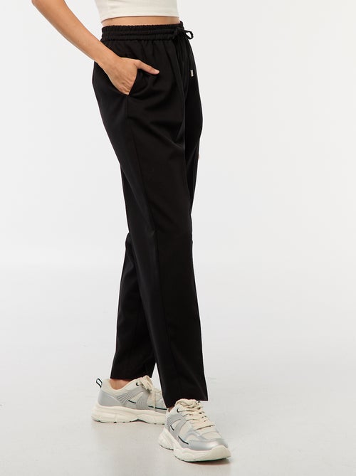 Pantalón tipo jogger liso - Kiabi
