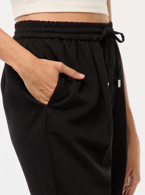 Pantalón tipo jogger liso - Kiabi