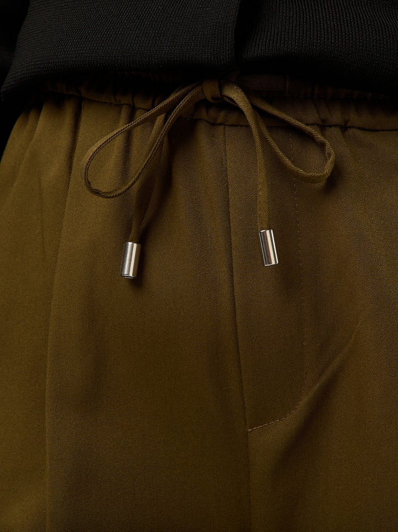 Pantalón tipo jogger liso Verde - Kiabi