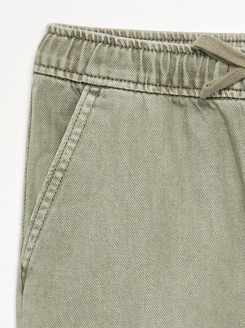 Pantalón vaquero con cintura elástica Verde - Kiabi