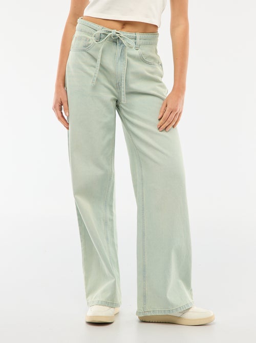 Pantalón vaquero con mini cinturón - Kiabi